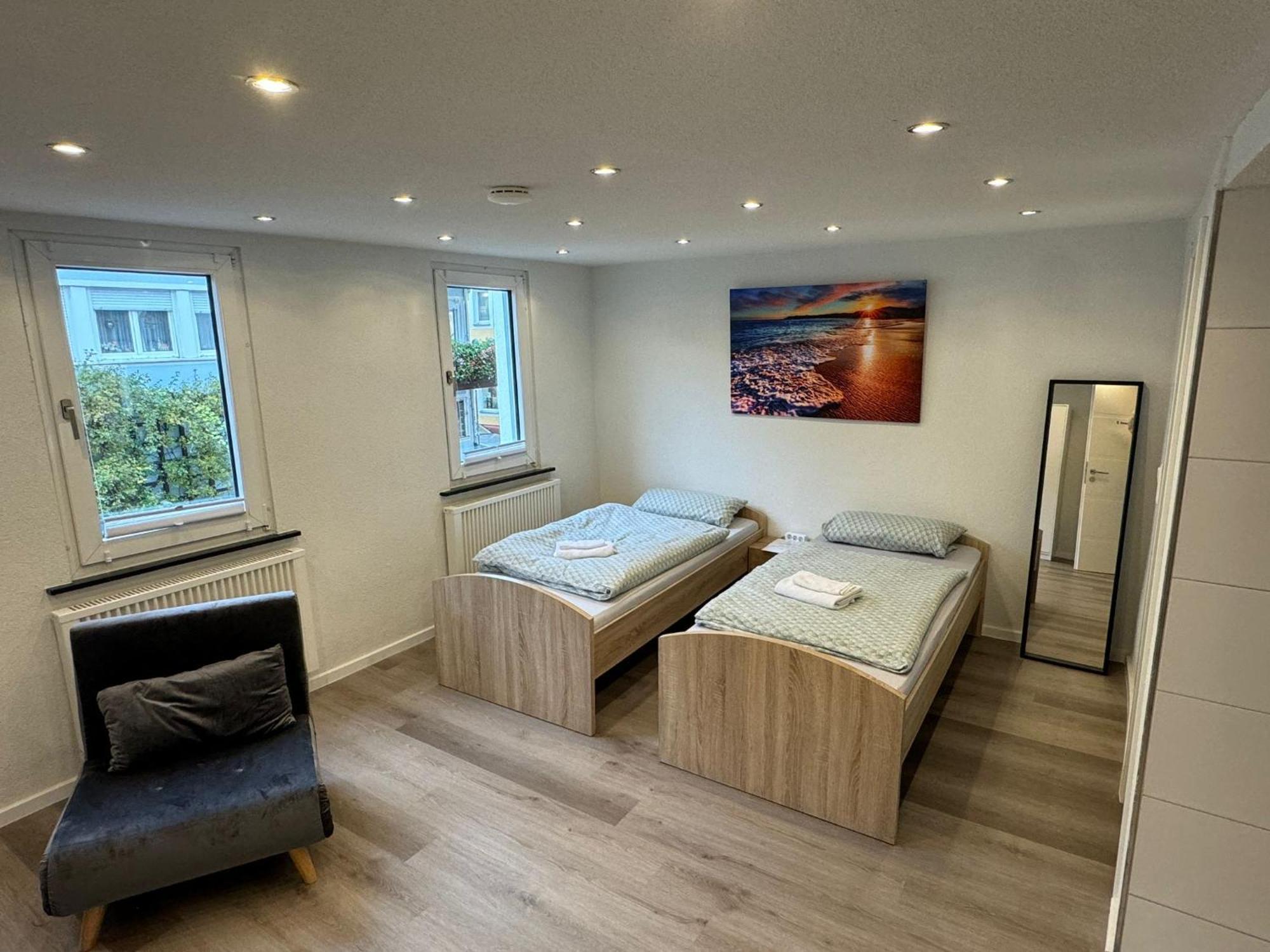 City Apart 2 Stadtwohnung Mit Netflix Nahe Bahnhof Sinsheim Ngoại thất bức ảnh