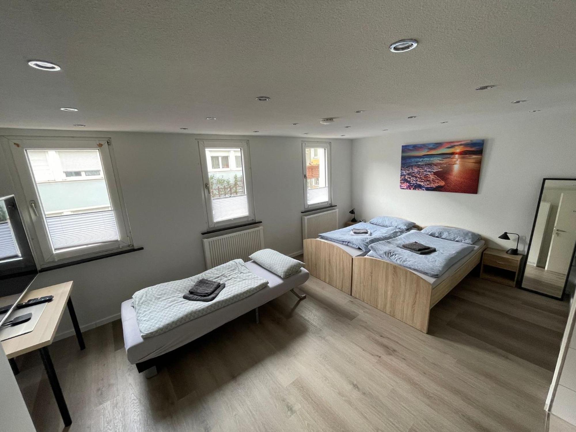 City Apart 2 Stadtwohnung Mit Netflix Nahe Bahnhof Sinsheim Ngoại thất bức ảnh